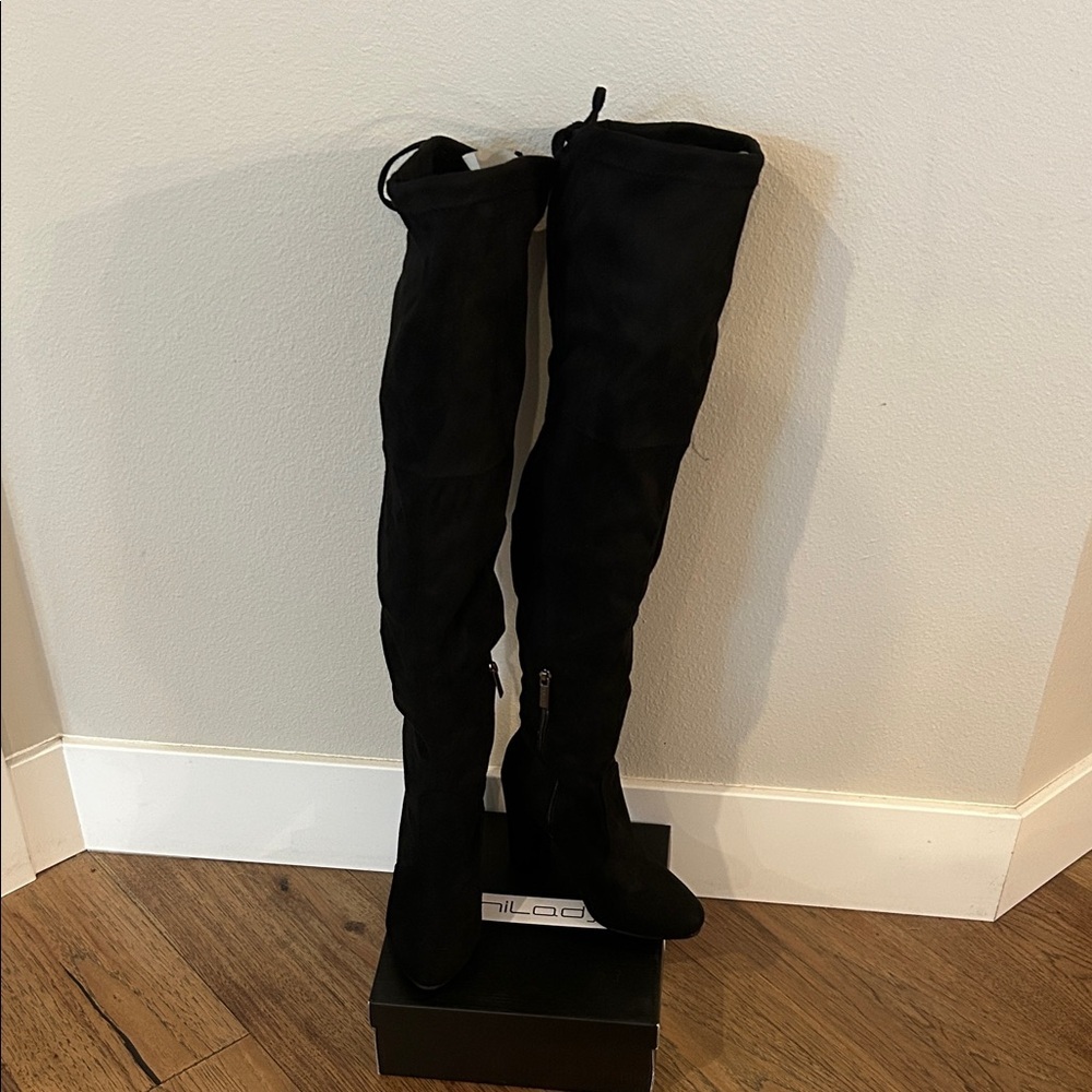 New Stylish Black Over the Knee Boots
size 11